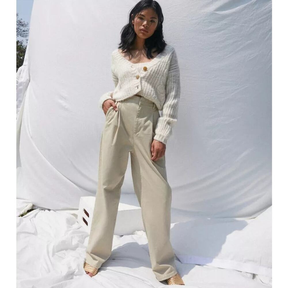 BDG Womens Mia Straight Leg Chino Pant Size 8 Khaki Sand High Rise‎ Front Pleat